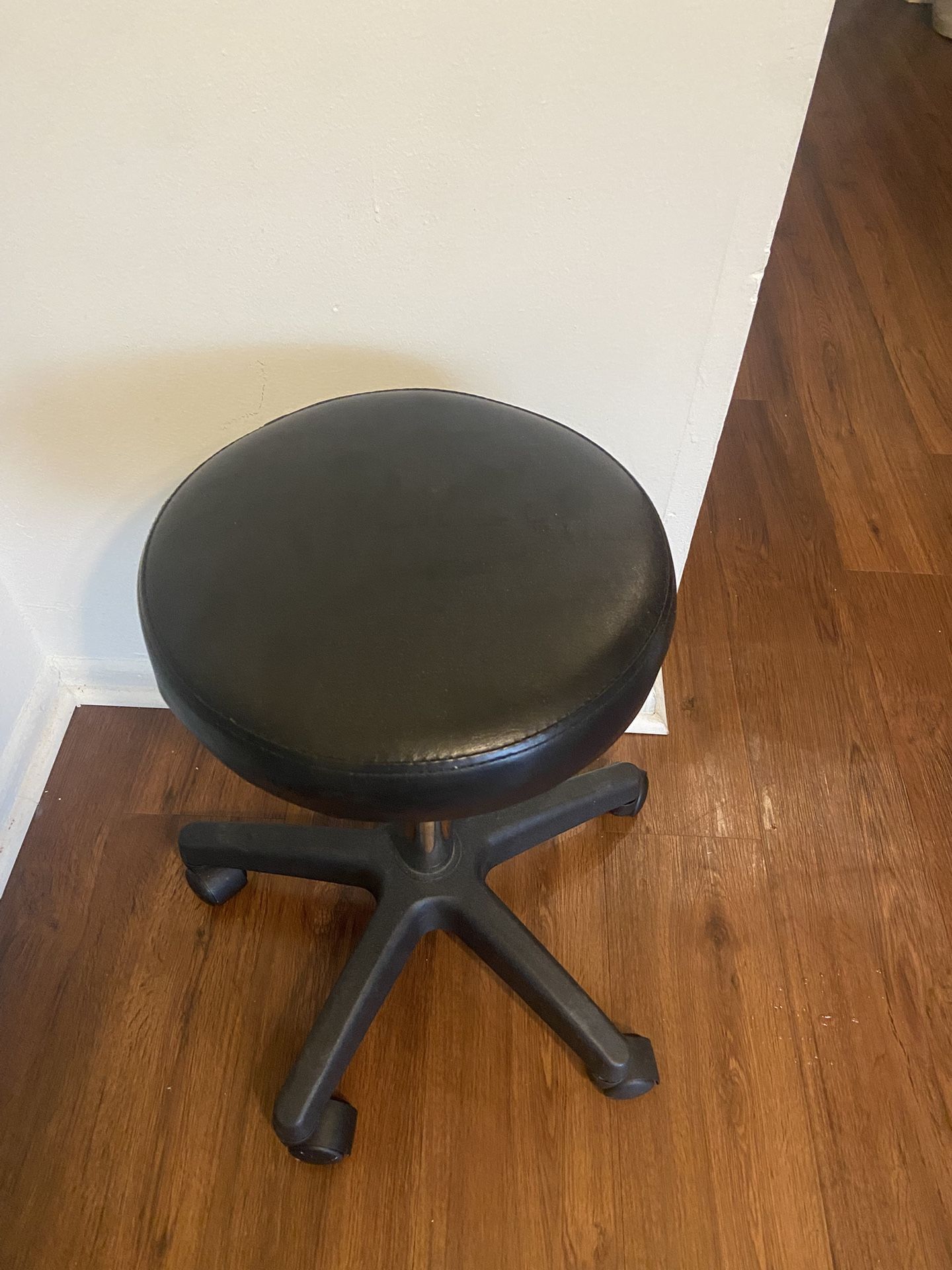 Black Rolling Stool (padded vinyl seat)