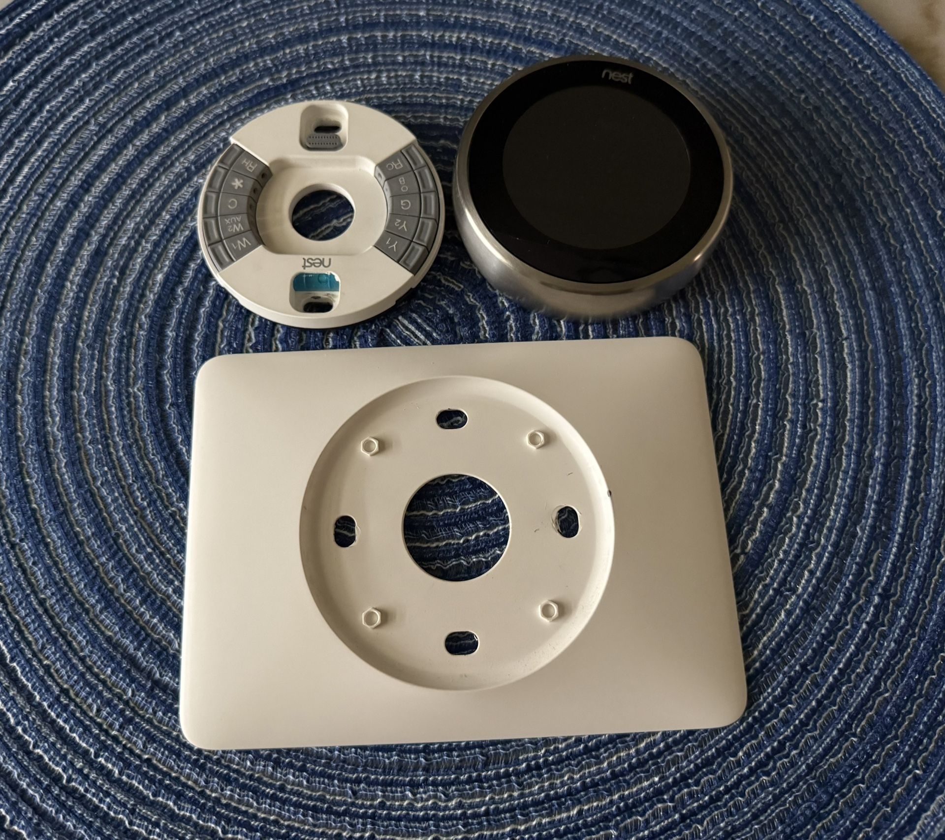Google NEST Thermostat 3rd Generation, used like new. Don't ask if available and then not respond.