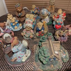 Vintage 1990's Bear figurines