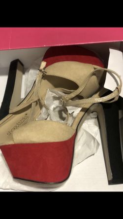 Shoe Dazzle Platform Heels 6.5