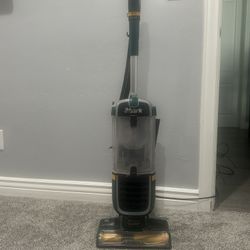 Shark Vacuum 