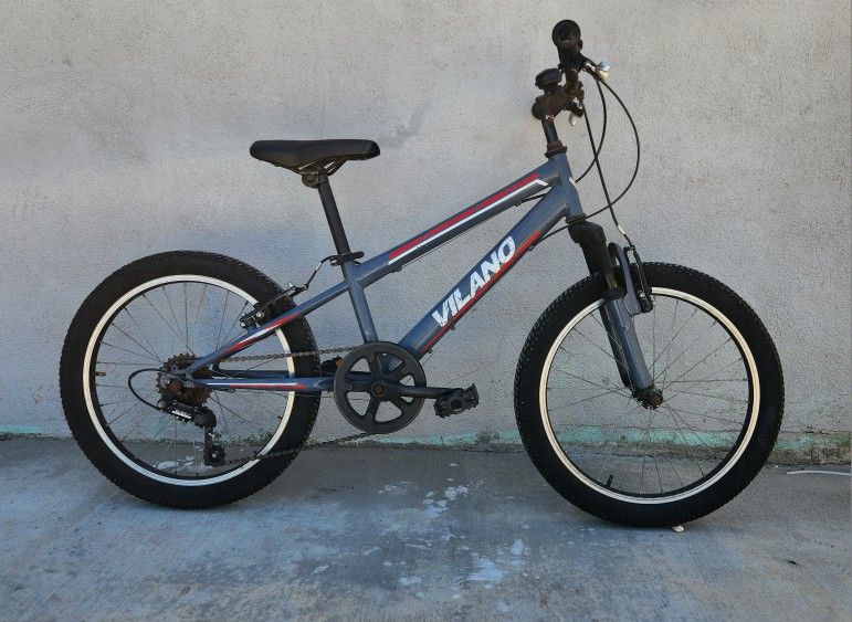 Vilano Kids Mountain Bike 6 Speed Used