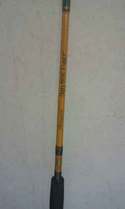Ugly Stik TIGER 6'6( 12-25 LB SIGMA) for Sale in Long Beach, CA