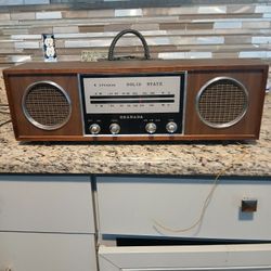 Vintage 60s 70s GRANADA AM FM RADIO 