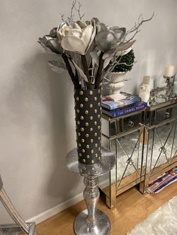 Vase with fake Flowers New