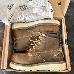 New Men’s Work Boot Size 8
