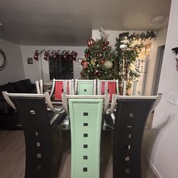 Free Dining Table