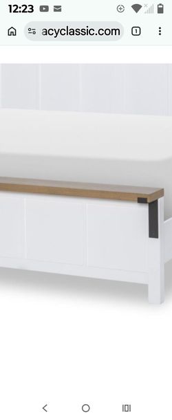 Legacy two tone  Foot board and panels bed no Head board ...see pictures