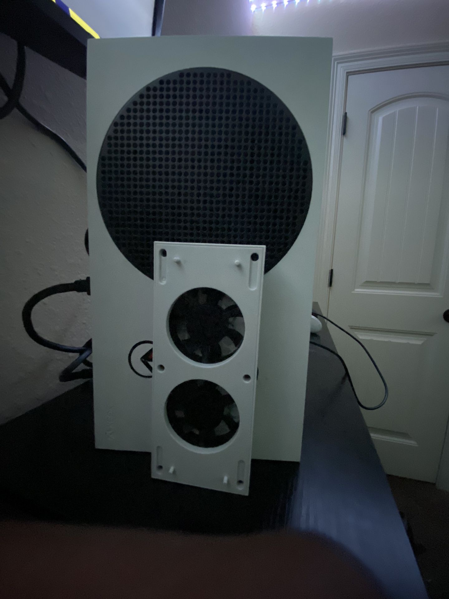 Xbox Series S With Cooling Fan Throw A Price 