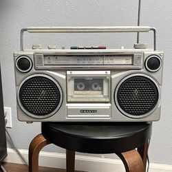 Sanyo Radio and Tape Boombox