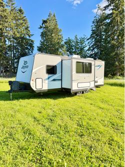 2017 Jayco Jay Feather 23RBM