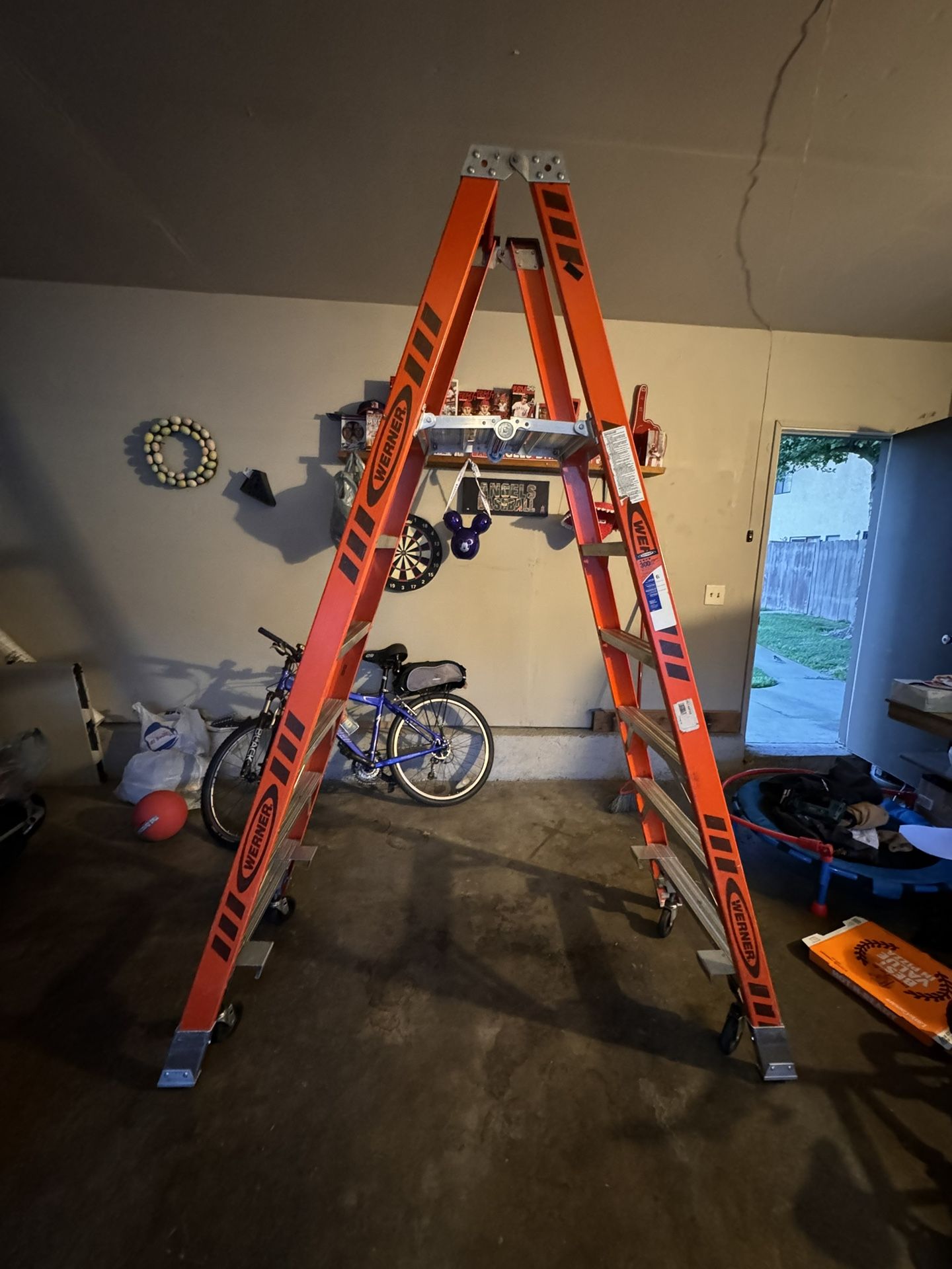 Werner 6’ Platform Rolling Ladder