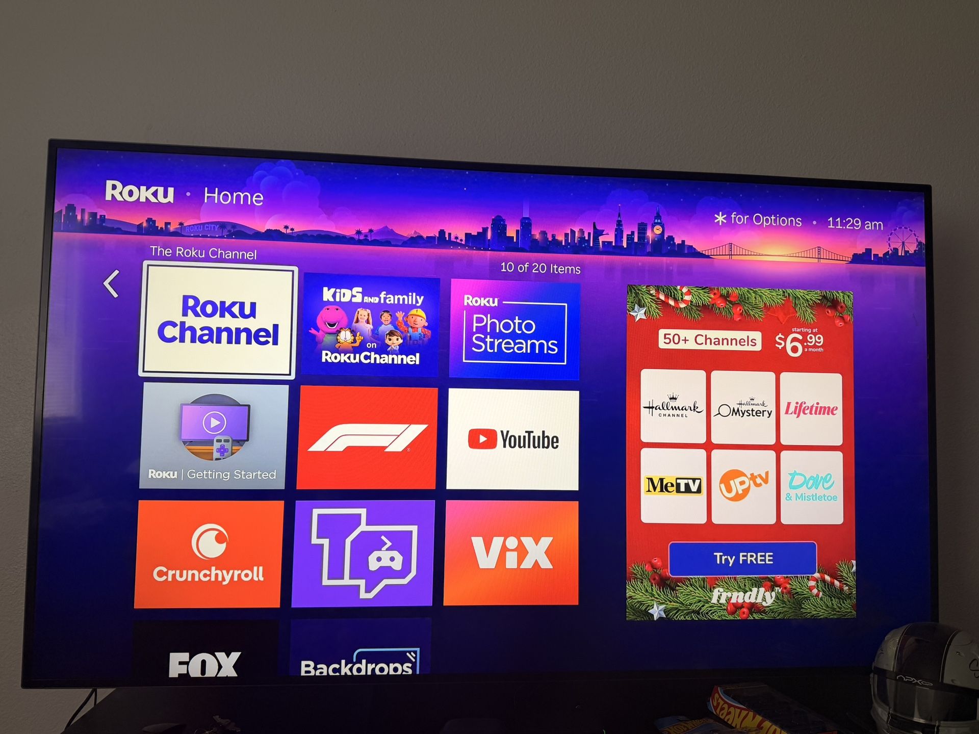 VIZIO 65in TV AND GAMING CHAIR 