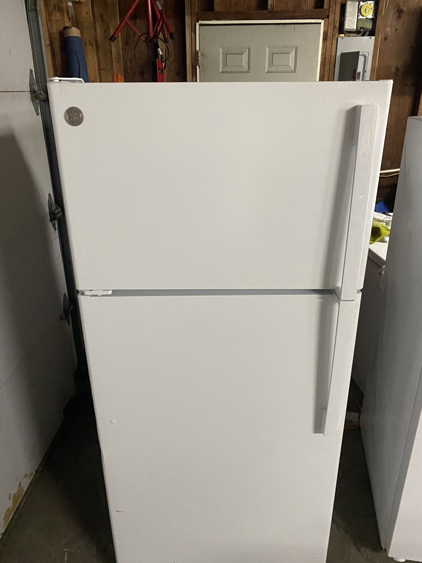 JE Refrigerador Delivery 🚚 Avaliable 28 X 64 