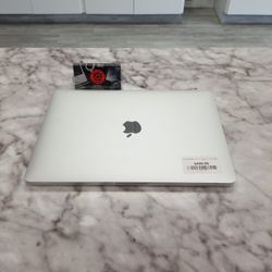 2018 Macbook Pro 13" 2.7ghz i7 16/500 (Used)