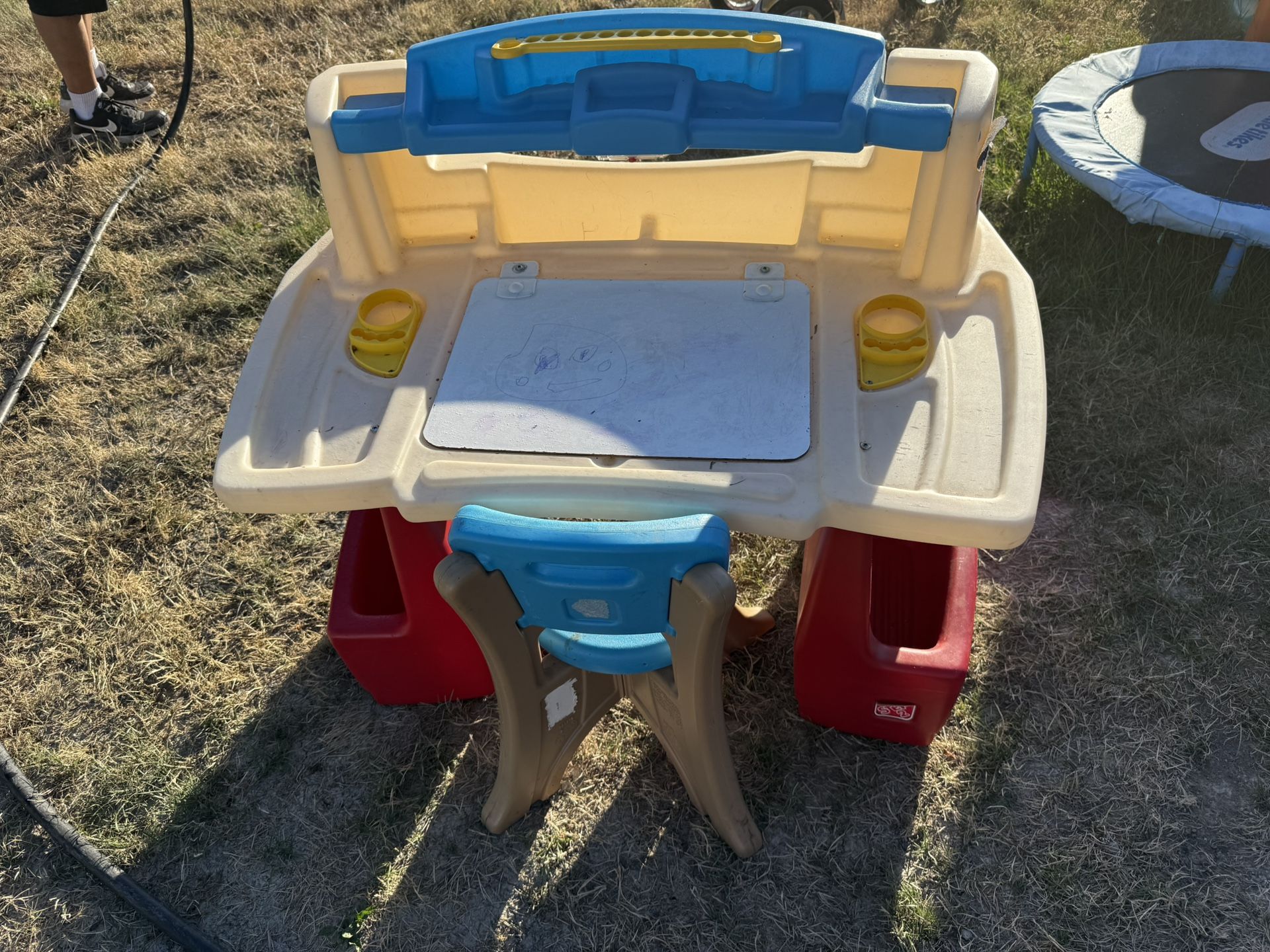 Step 2 Art Table