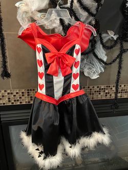Queen of Hearts Halloween costume