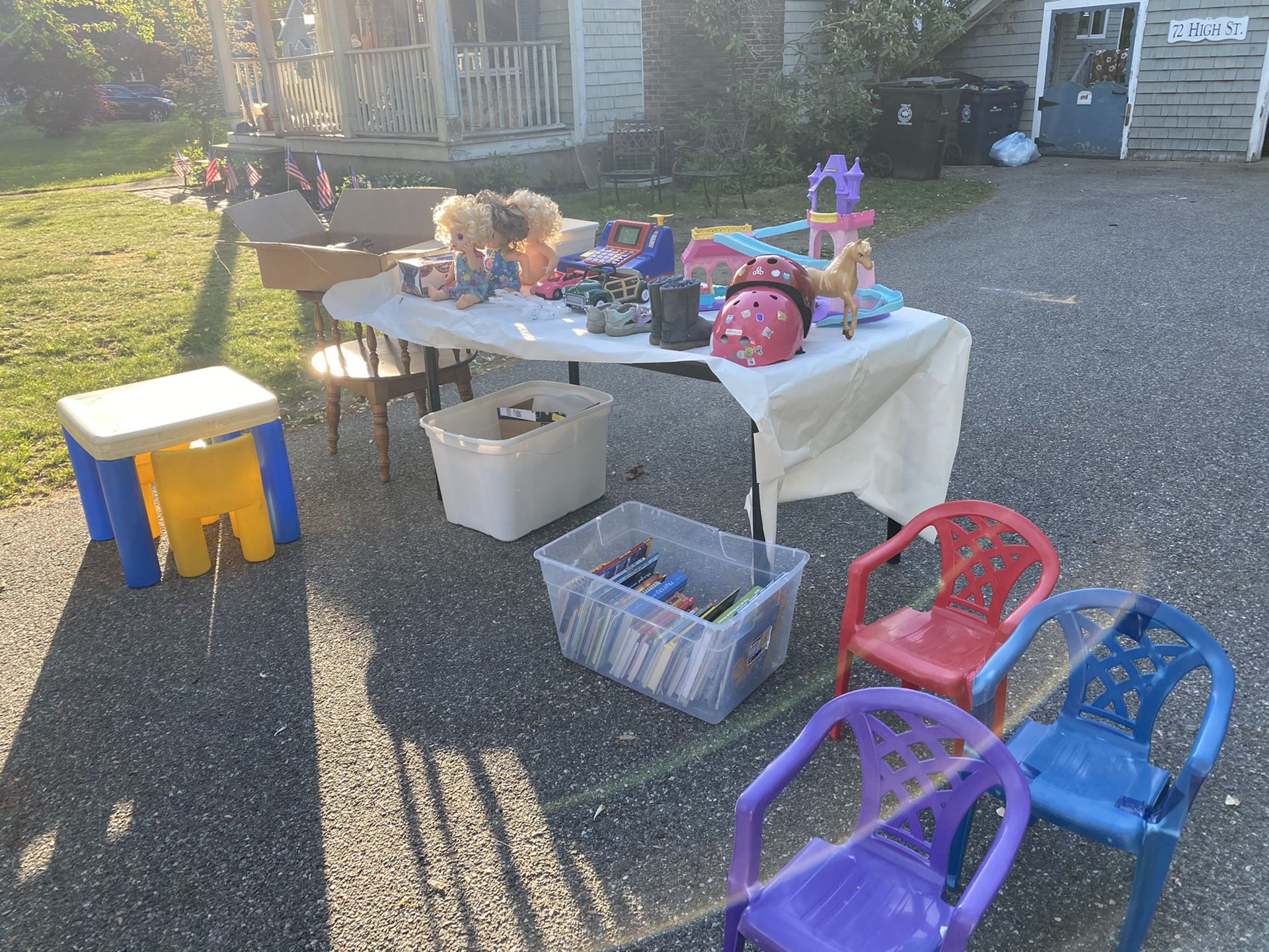FREE toys at 72 High St, Wilmington