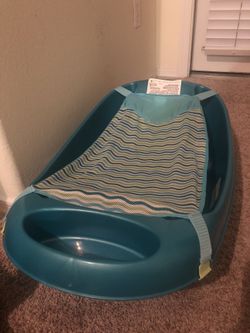 Baby bathtub barely used