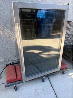 Frigidaire small fridge $100