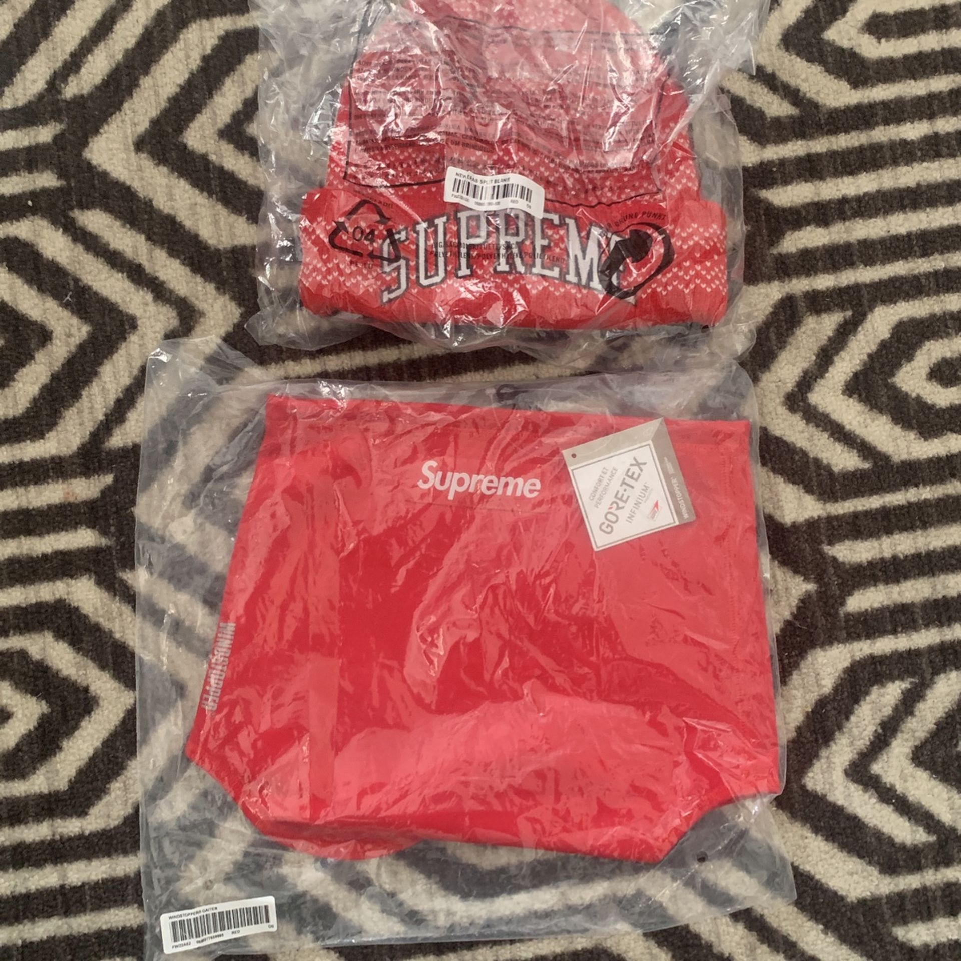 Supreme Neck Gaiter & Beanie 