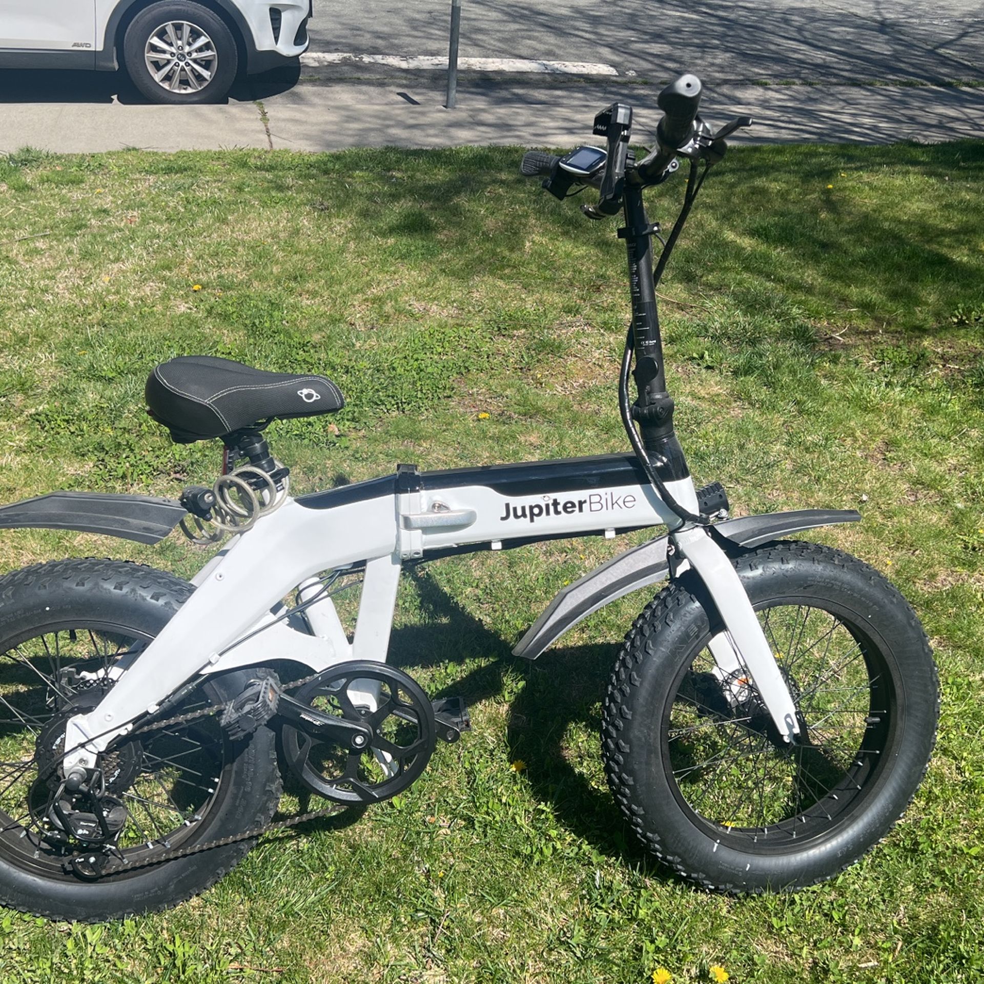 Jupiter Defiant Electric Bike
