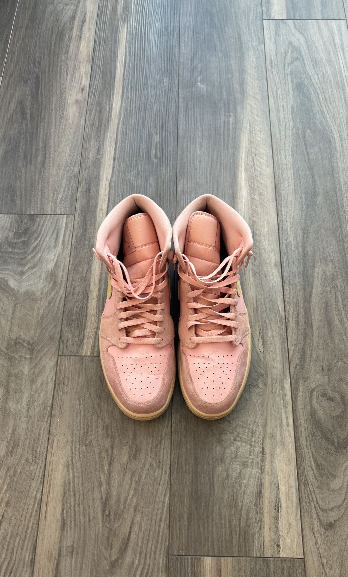 Jordan 1 Mid Coral Gold Size 13