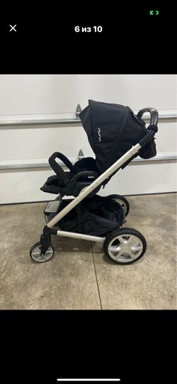 Nuna Stroller Color: black