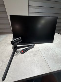 monitor about 28inches
