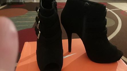 Heels size 7 1/2