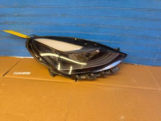 Tesla model y 2022 2023 2024 Headlight