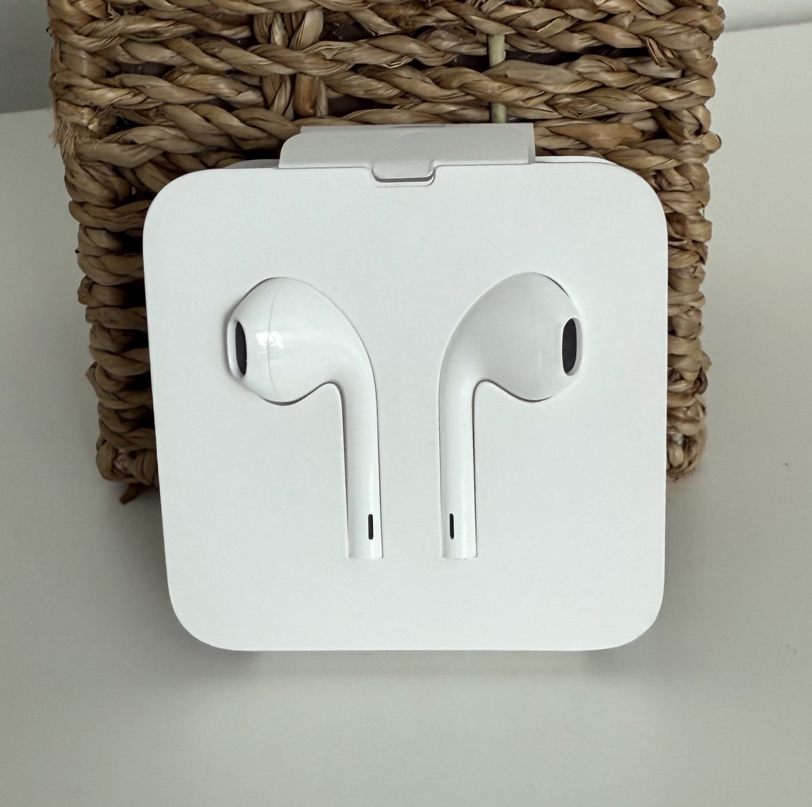 Apple iPhone Lightning EarPods In-Ear Headphones iPhone 8 X 11 12 13 14 Genuine