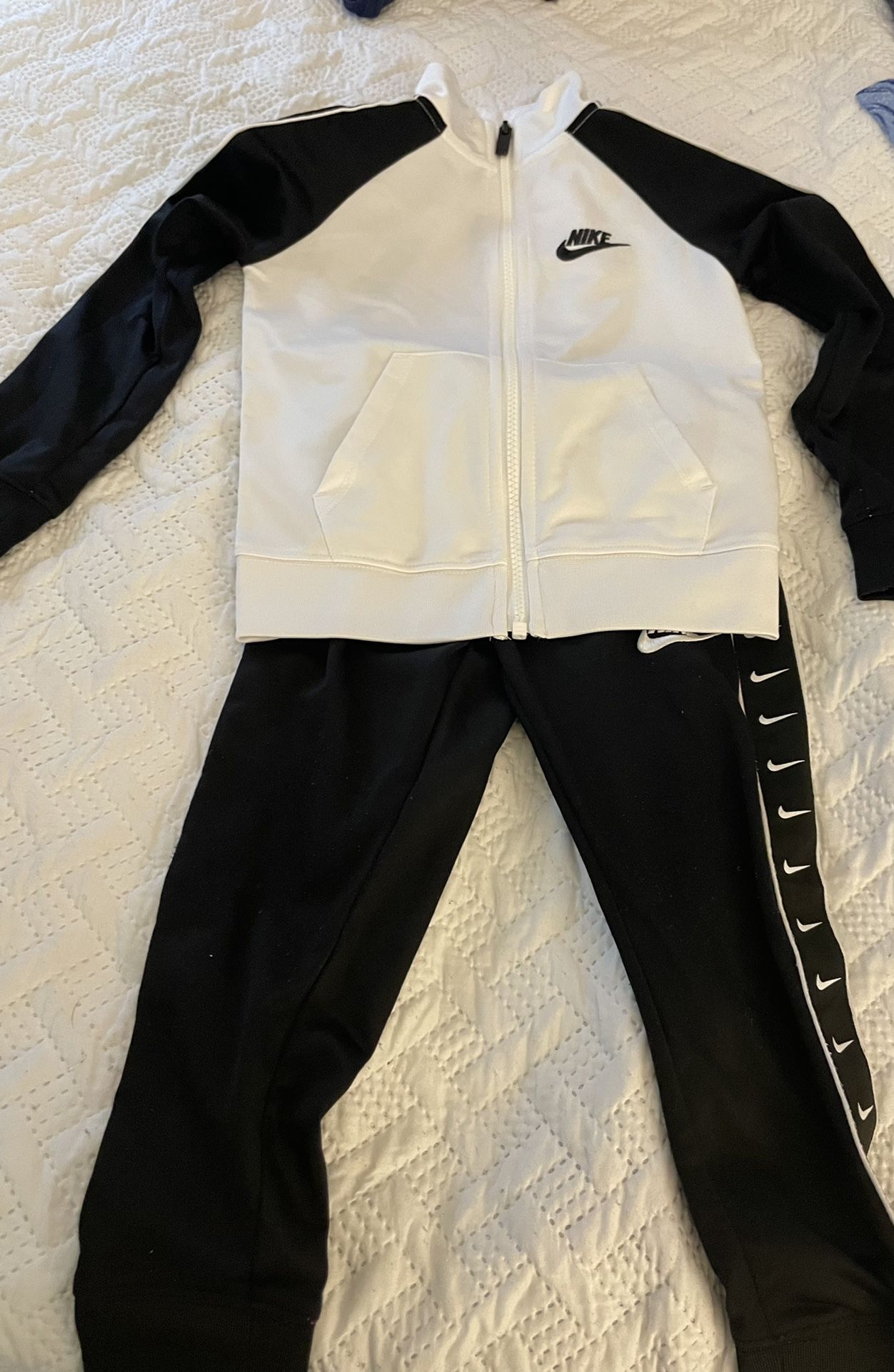 Toddler Nike Outfit And Addidas Joggers 3T