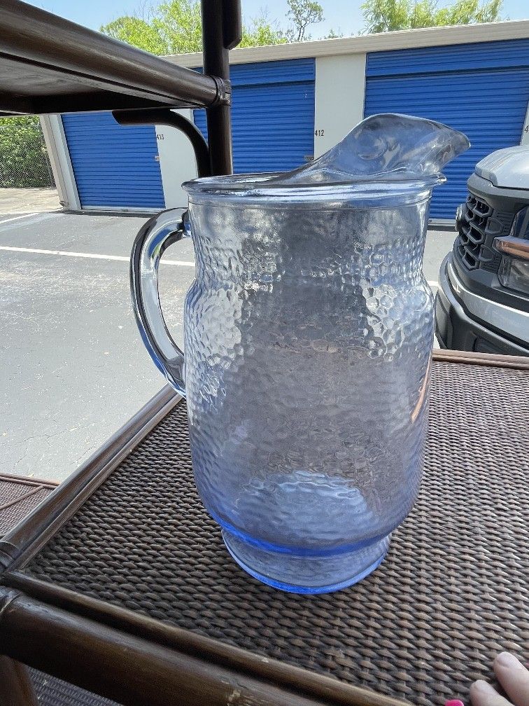 1970's Vintage Libbey Glass Co. Chateau Blue Sapphire Pitcher 74 oz.