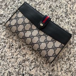 Authentic Gucci Clutch