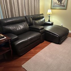 Haverty’s Regis Leather Power Recliner,Console w/USB And Ac, Chaise