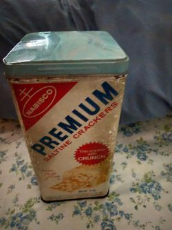 Vintage Nabisco Saltine Cracker Metal Tin
