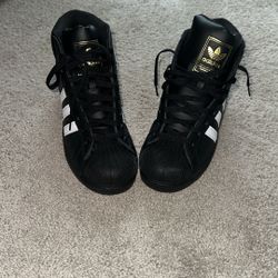 Men’s Adidas High Top Size 7 1/2 
