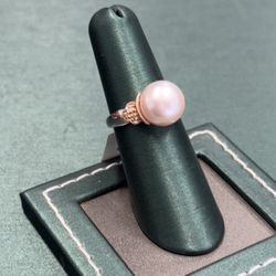Pearl And Diamond Ring 