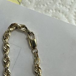 10 kt genuine gold rope necklace 24” long 4 millimeters  wide