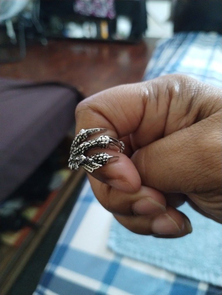 Dragon Claw Ring