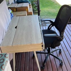 Computer Chair And Table