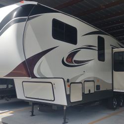 Keystone Sprinter Copper Canyon 5th Wheel RV