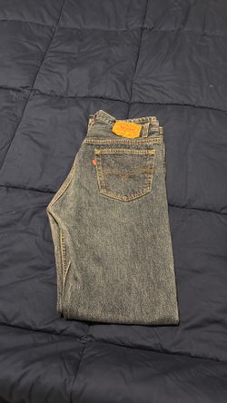 Men’s Levi 501s