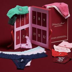New VS 12 Christmas Box Thongs LARGE