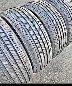 ♦️‼️ 225 55 R 19 Michelin tires en perfectas condiciones de Vida