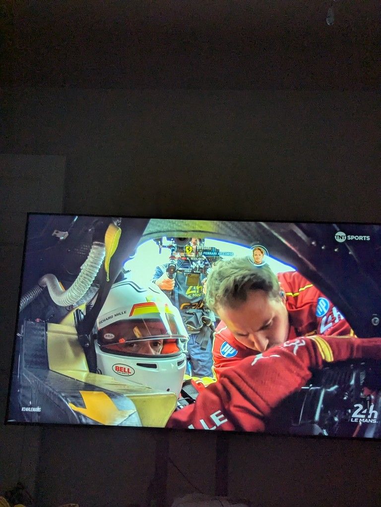Samsung UT850D 65" Smart TV