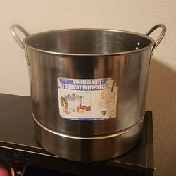 Stock pot