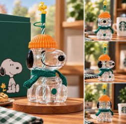 Starbucks Peanuts Snoopy Glass Cup with Straw