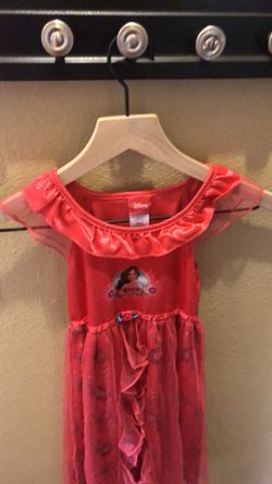 Youth girl size 5 Disney night gown